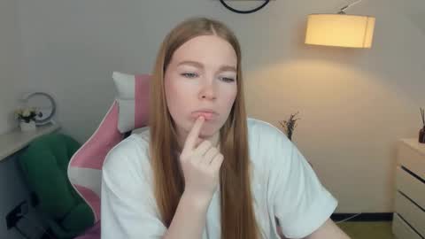 Snapshot of ledacopus chatting on November 2025 08:08:02 PM Lilly online show from November 2025 08:08:02 PM