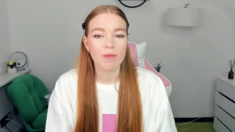 Snapshot of ledacopus chatting on November 2025 07:49:02 PM Lilly online show from November 2025 07:49:02 PM