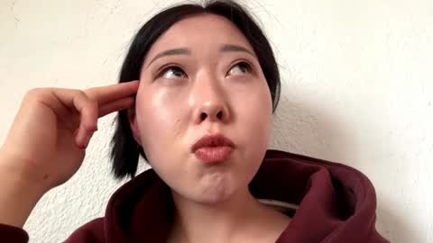 Snapshot of leeannauhlenhopp chatting on April 2026 07:20:01 AM Nika online show from April 2026 07:20:01 AM