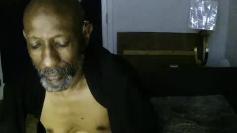 Snapshot of leeguy_hugedick chatting on July 2026 09:06:02 AM Ebony DeafGuy online show from July 2026 09:06:02 AM