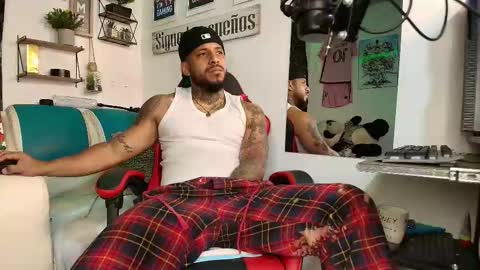 leenar_key online show from November 2025 12:37:02 PM