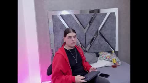 leenox online show from February 2026 06:22:01 AM