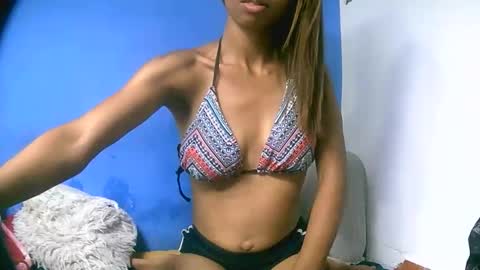 leeromi online show from March 2026 06:35:01 PM