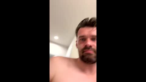 Snapshot of leexxx_69 chatting on October 2025 01:33:02 AM leexxx_69 online show from October 2025 01:33:02 AM