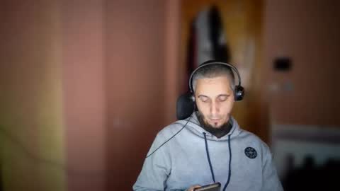 Snapshot of lefrenchiies chatting on November 2025 07:30:02 AM lefrenchiies online show from November 2025 07:30:02 AM