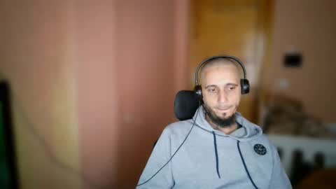 Snapshot of lefrenchiies chatting on November 2025 07:52:02 AM lefrenchiies online show from November 2025 07:52:02 AM