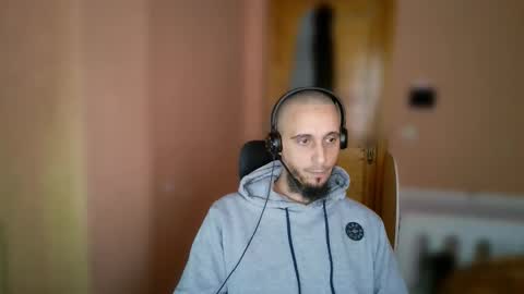 Snapshot of lefrenchiies chatting on November 2025 08:13:02 AM lefrenchiies online show from November 2025 08:13:02 AM