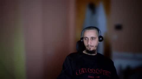 Snapshot of lefrenchiies chatting on January 2026 08:19:01 AM lefrenchiies online show from January 2026 08:19:01 AM