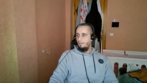 Snapshot of lefrenchiies chatting on February 2026 10:19:01 AM lefrenchiies online show from February 2026 10:19:01 AM