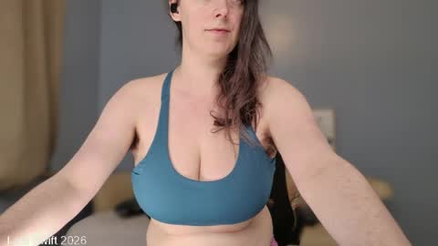 Leia Swift online show from April 2026 01:08:02 PM