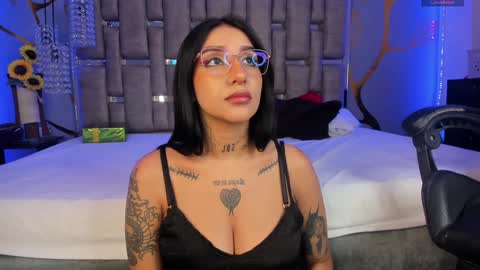 Leia online show from January 2025 03:00:02 AM