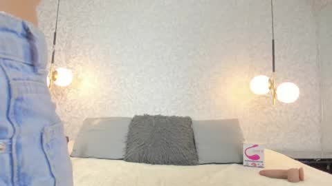 LEIGH ANGELS online show from February 2026 09:32:02 PM