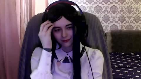 Snapshot of leigharedcross chatting on February 2026 06:40:01 AM Viola online show from February 2026 06:40:01 AM