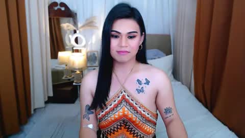 Snapshot of leighcortesi chatting on April 2026 05:15:01 PM Cailey online show from April 2026 05:15:01 PM