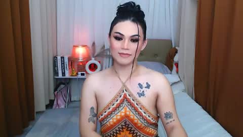 Snapshot of leighcortesi chatting on May 2026 03:52:02 PM Cailey online show from May 2026 03:52:02 PM