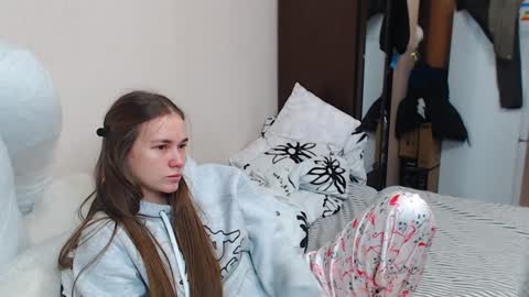 leila_bambi_ online show from December 2024 03:16:02 AM