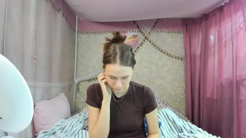 leila_bambi_ online show from March 2026 04:57:01 PM