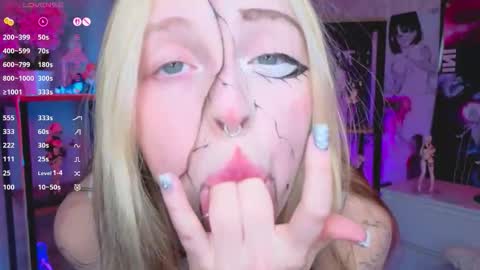 Snapshot of leiladwight chatting on October 2025 04:09:02 PM Leila online show from October 2025 04:09:02 PM