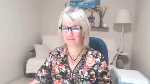 Snapshot of leilamays chatting on June 2026 04:45:01 AM Leila Kinky online show from June 2026 04:45:01 AM