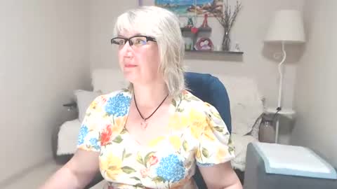Snapshot of leilamays chatting on June 2026 12:22:01 PM Leila Kinky online show from June 2026 12:22:01 PM