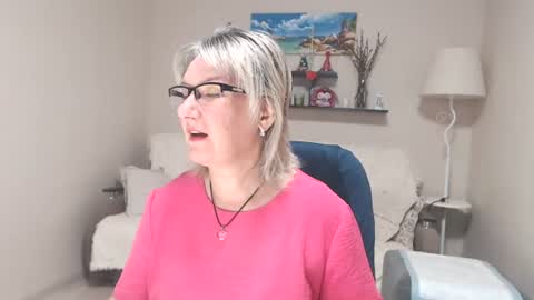 Snapshot of leilamays chatting on July 2026 03:53:02 AM Leila Kinky online show from July 2026 03:53:02 AM