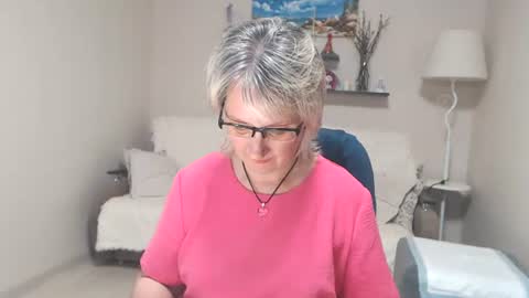 Snapshot of leilamays chatting on July 2026 07:23:02 AM Leila Kinky online show from July 2026 07:23:02 AM