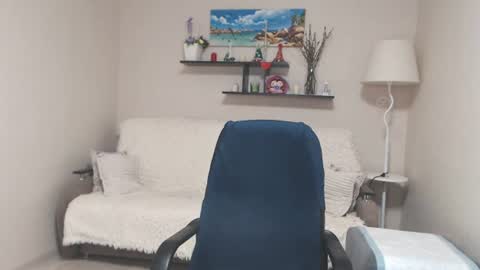 Snapshot of leilamays chatting on July 2026 09:25:01 AM Leila Kinky online show from July 2026 09:25:01 AM