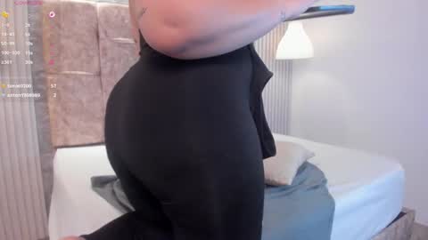 leilapons online show from November 2025 11:16:02 PM