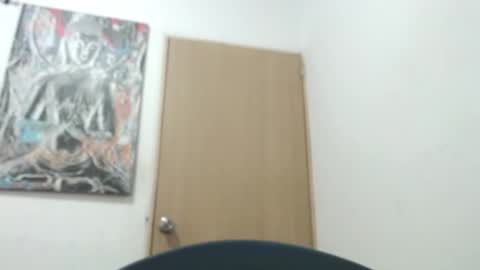 leily online show from October 2025 11:01:02 PM