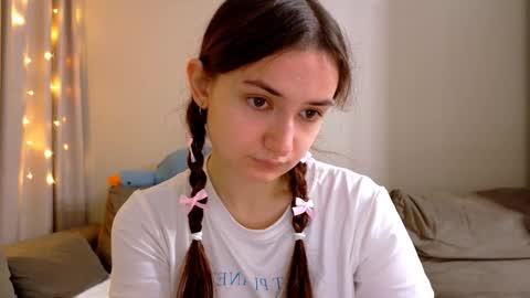 Snapshot of lelia_vibe chatting on November 2025 03:05:02 AM Lelia online show from November 2025 03:05:02 AM
