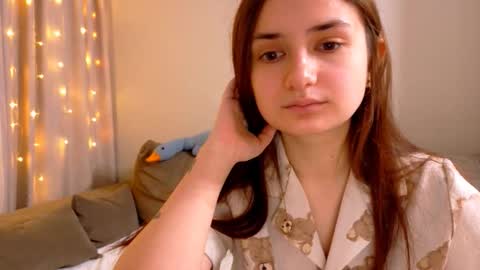 Snapshot of lelia_vibe chatting on December 2025 04:22:01 PM Lelia online show from December 2025 04:22:01 PM