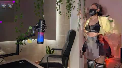 Snapshot of lemi_peachy chatting on November 2025 02:49:02 PM Lemi online show from November 2025 02:49:02 PM