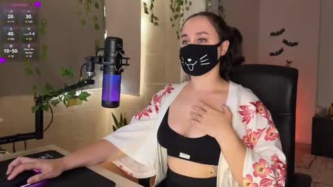 Snapshot of lemi_peachy chatting on November 2025 02:39:02 PM Lemi online show from November 2025 02:39:02 PM