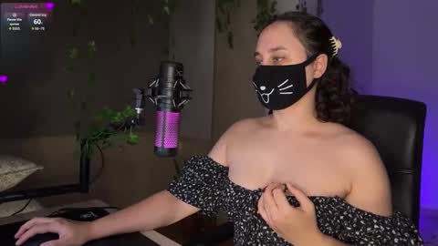 Snapshot of lemi_peachy chatting on November 2025 08:29:01 PM Lemi online show from November 2025 08:29:01 PM