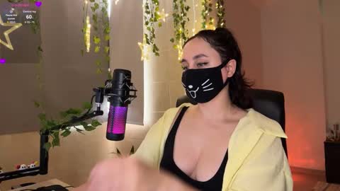 Snapshot of lemi_peachy chatting on December 2025 02:37:01 PM Lemi online show from December 2025 02:37:01 PM