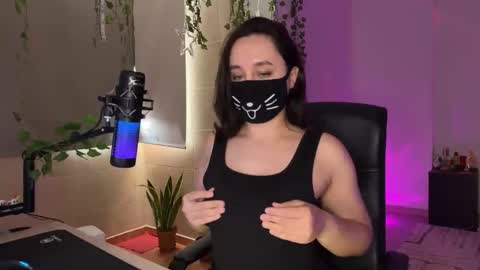 Snapshot of lemi_peachy chatting on December 2025 02:37:02 PM Lemi online show from December 2025 02:37:02 PM