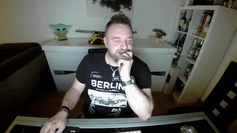 Ange online show from January 2025 07:37:01 PM