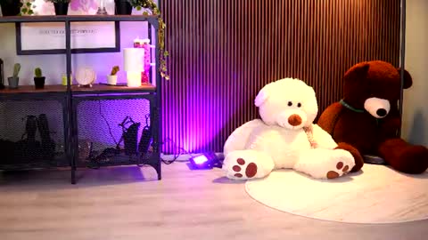 Lena Laurent online show from August 2026 09:12:02 AM