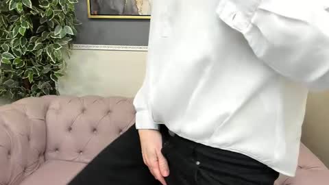 Snapshot of lena_paulles chatting on February 2025 07:05:01 AM Lena online show from February 2025 07:05:01 AM