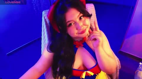 Lenna Kang online show from February 2026 09:41:01 PM