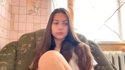 Hellomy name is Natalyits my first day here nice to meet you Give me 50 thumbs ups online show from April 2026 04:49:02 AM