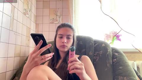 Hellomy name is Natalyits my first day here nice to meet you Give me 50 thumbs ups online show from May 2026 04:07:02 AM