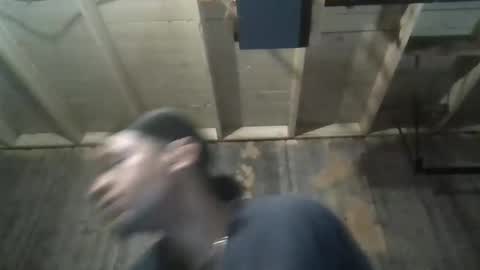 Snapshot of leo199984 chatting on November 2025 05:12:01 PM leo199984 online show from November 2025 05:12:01 PM