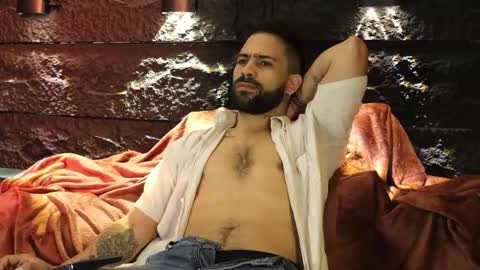 Leo  Diaz online show from October 2025 10:40:02 PM