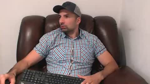 Leo Gianni online show from August 2026 07:12:02 PM