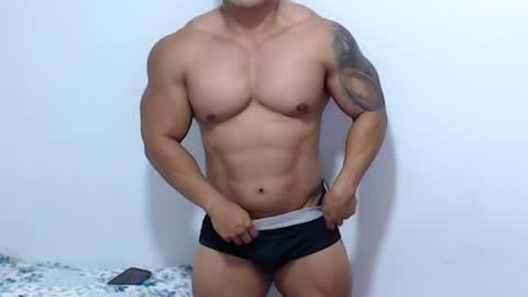 Snapshot of leo_muscleboy chatting on April 2026 12:59:02 AM Leo online show from April 2026 12:59:02 AM