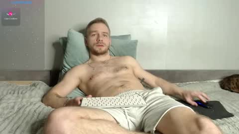 Snapshot of leo_stephens chatting on November 2025 02:16:01 PM leo_stephens online show from November 2025 02:16:01 PM