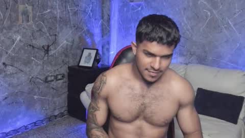 Leo independent model online show from October 2025 03:14:02 AM