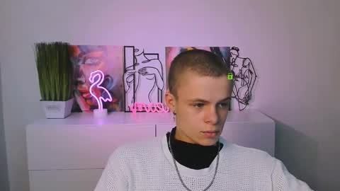 Snapshot of leo_valor chatting on December 2025 10:46:02 AM leo_valor online show from December 2025 10:46:02 AM