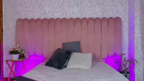 Snapshot of leo_williams_ chatting on July 2026 12:00:02 PM Leo Williams online show from July 2026 12:00:02 PM